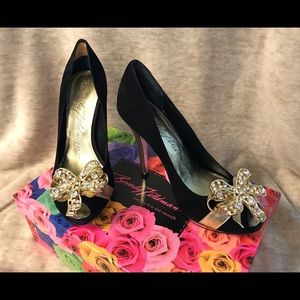 Beverly Feldman Heels (fit like a 6.5)